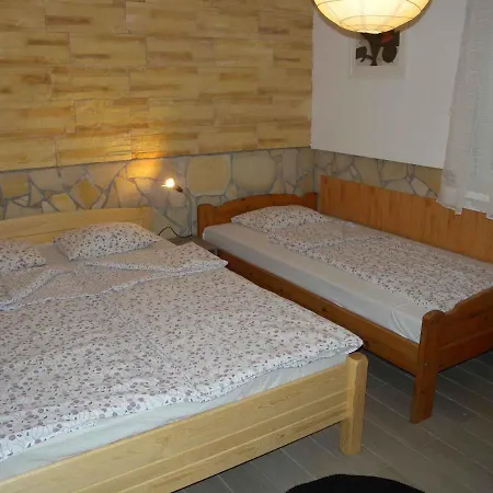 In 34651 * Балатонфеньвеш